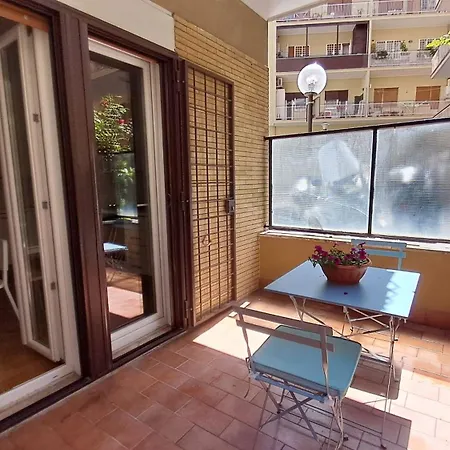 Roberta Vatican Flat * Řím